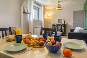 Family-oriented house with BBQ, terrace & garden | Pets allowed - Image 3