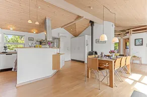 Family-friendly pleasant holiday home with barbecue, sauna & terrace | Close to the beach | Dogs allowed - Image 4