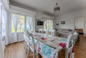 Agréable maison entièrement équipée avec jardin, barbecue et terrasse | Vue mer | Proche de la plage | Parfaite pour le travail à distance - Image 4