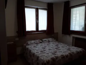 Dedicated room | Mountain view | Pet-friendly - Image 1