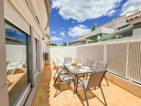 House with pool, terrace & BBQ - Image 3