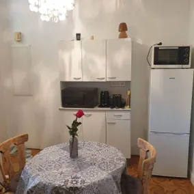 Appartamento con terrazza e griglia - Image 4