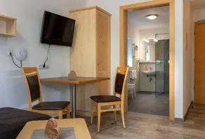 Apartment 'Bergkamerad 2' with Mountain View, Shared Terrace and Wi-Fi - Image 3