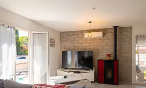 Villa with pool, terrace & barbeque - Image 3
