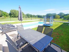 Casa con piscina privada, terraza y barbacoa - Image 2