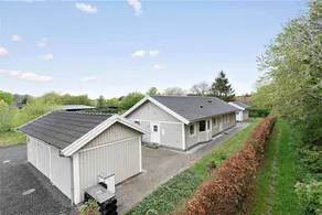 House with terrace, BBQ & garden - Image 3