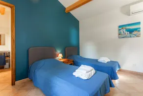 Child-friendly pleasant private room with barbeque, pool & fast internet | Garden view | Pet-friendly - Image 4