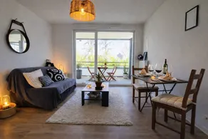 Child-friendly holiday apartment with terrace - Image 3