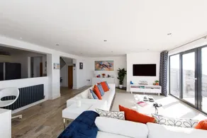 Children-friendly holiday home with barbecue, garden & fast internet | Water view | Next to the beach | Pet-friendly - Image 4