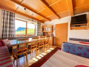 Flat with garden - Image 3