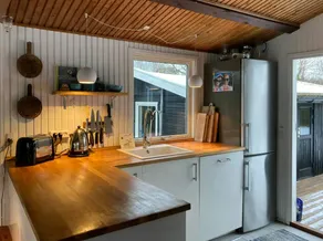 Family-friendly lovely holiday home with terrace, garden & barbeque | Sea view | Beach nearby | Dogs allowed - Image 5