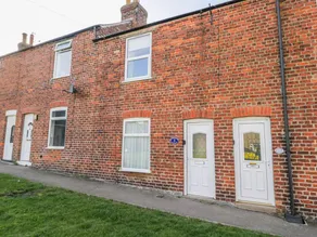 Cottage with garden | Beach view - Image 2