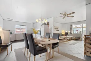 House with terrace, garden & BBQ - Image 3