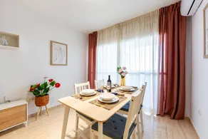 Apartment with terrace, pool & garden - Image 5