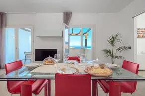 Appart'hôtel avec terrasse | Vue jardin - Image 2