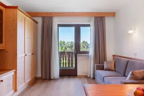 Apartment with terrace & garden | Garden view - Image 4