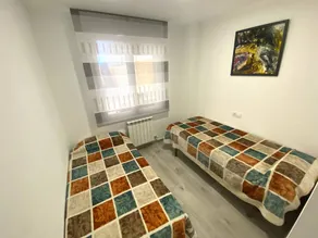 Fully equipped charming flat with terrace - Image 4