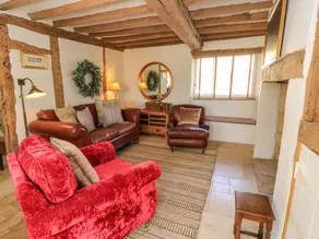 Fully equipped cottage with garden - Image 2