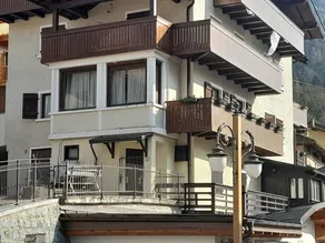 Flat with terrace & sauna | Garden view - Image 3