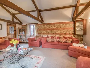 Cottage with pool & garden - Image 5