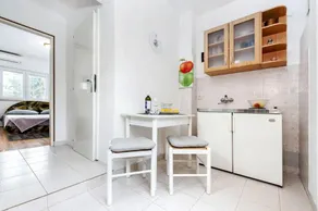 Apartamento con terraza y jardín | Ideal para trabajar remoto | Acepta mascotas - Image 5