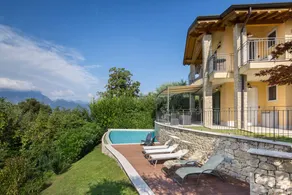 Beautiful villa with barbeque, garden & pool | City view | Beach nearby | Dogs allowed - Image 3