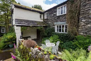 Child-friendly nice cottage with garden - Image 2