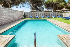 Casa con piscina, giardino e griglia | Vista sul giardino - Image 2