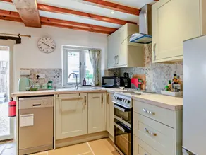 Cottage avec jardin et barbecue - Image 4