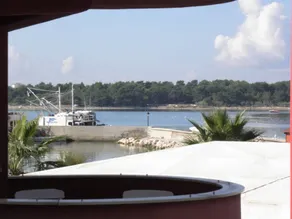 Holiday apartment with terrace & garden | Garden view | Beach nearby | Dogs allowed - Image 2
