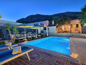 Villa Antea with Pool and Sea View - Image 4