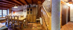 Ample holiday home with BBQ & garden - Image 5