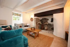 Cottage with garden - Image 4