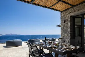 Charming villa with BBQ, garden & private pool - Image 5