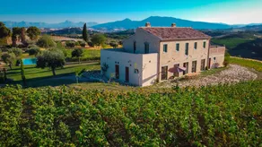 Encantadora villa apta para familias con jardín, terraza y piscina privada | Vistas a la piscina | Admite perro - Image 2