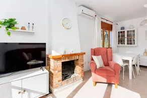 Familienorientierte Villa mit privatem Pool - Image 3