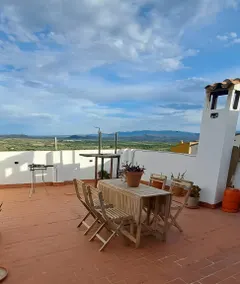 Apartment 'La Manchega' with Mountain Views, Wi-Fi and Air Conditioning - Image 4