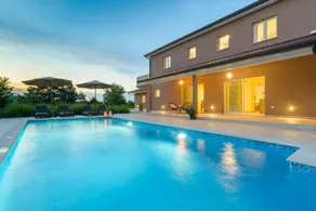 Villa with terrace, BBQ & sauna - Image 2