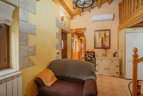 House with jacuzzi - Image 4
