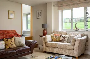 Child-friendly lovely cottage with garden - Image 5