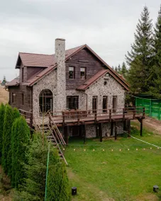 Children-friendly house with sauna, private pool & jacuzzi | Garden view | Pets allowed - Image 3