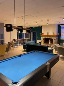 Private room with garden, terrace & barbecue | City view - Image 3