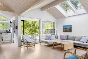 Fully equipped holiday home with terrace & barbeque | Beach nearby - Image 4
