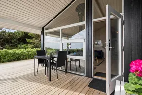 Nice holiday home with terrace | Close to the beach | Pets allowed - Image 3