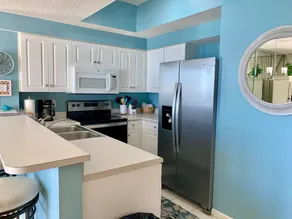 Beachfront Condo with Spectacular Gulf Views - Image 4