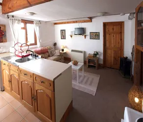 Family-friendly wonderful cottage with garden & BBQ | Mountain view | Dogs allowed - Image 2