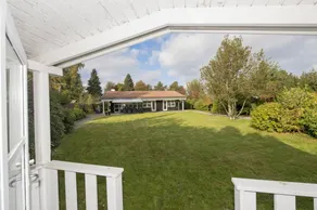 Fully equipped holiday home with terrace & garden - Image 5