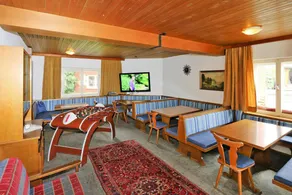Holiday home with 12 bedrooms for 24 persons - Image 3