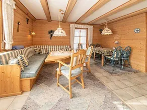 Holiday apartment with pool - Image 3