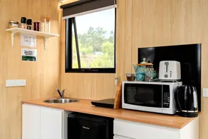 Elevated Tiny House with Valley and Vineyards Views in Victoria - Image 5
